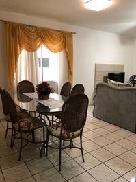 02 DORMITÓRIOS PRÓXIMO DO MAR