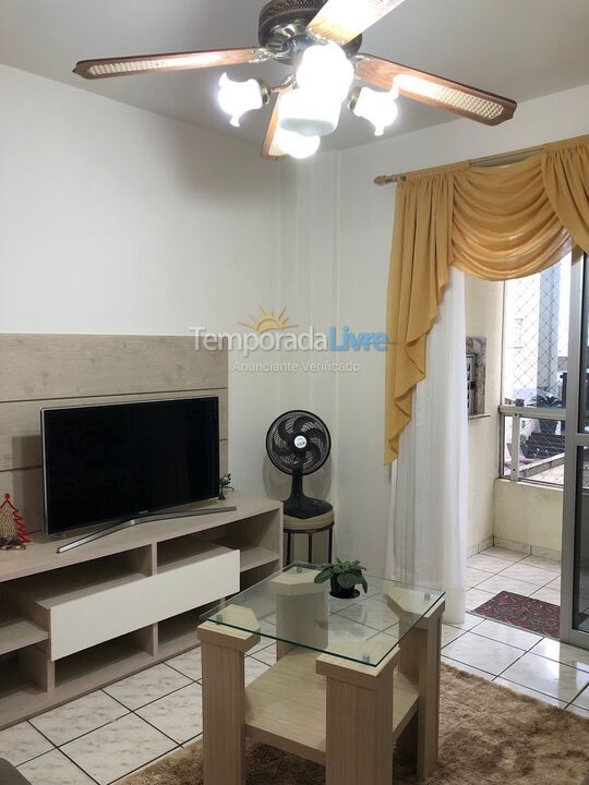 Apartamento para aluguel de temporada em Itapema (Meia Praia)