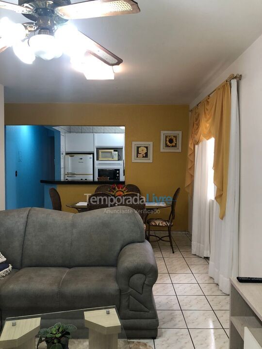 Apartamento para aluguel de temporada em Itapema (Meia Praia)