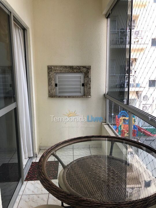 Apartamento para aluguel de temporada em Itapema (Meia Praia)