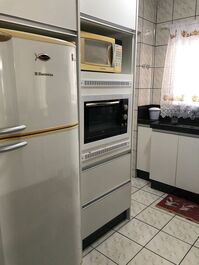 02 DORMITÓRIOS PRÓXIMO DO MAR