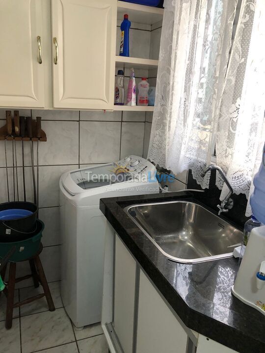 Apartamento para aluguel de temporada em Itapema (Meia Praia)