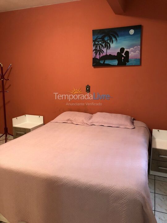 Apartamento para aluguel de temporada em Itapema (Meia Praia)