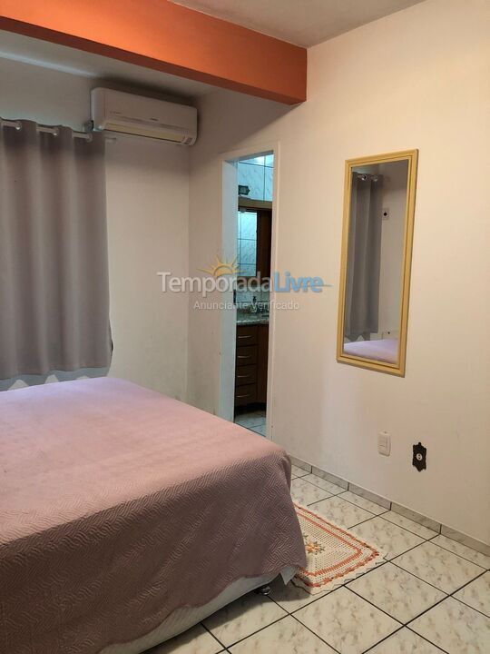 Apartamento para aluguel de temporada em Itapema (Meia Praia)