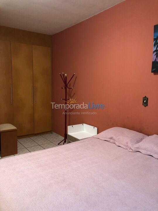 Apartamento para aluguel de temporada em Itapema (Meia Praia)