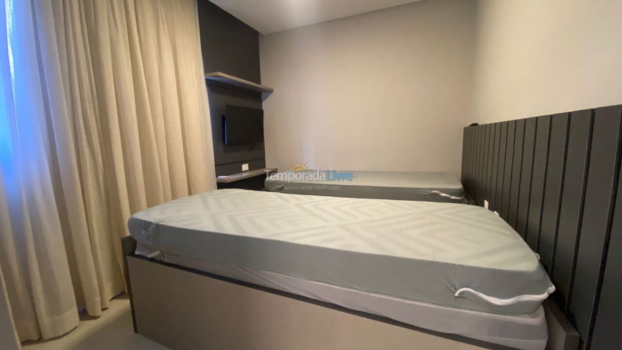 Apartment for vacation rental in Itapema (Meia Praia)