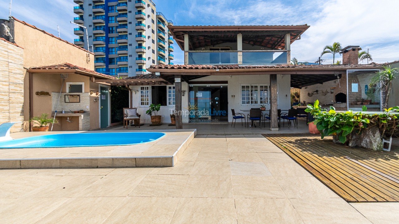 House for vacation rental in Caraguatatuba (Massaguaçu)