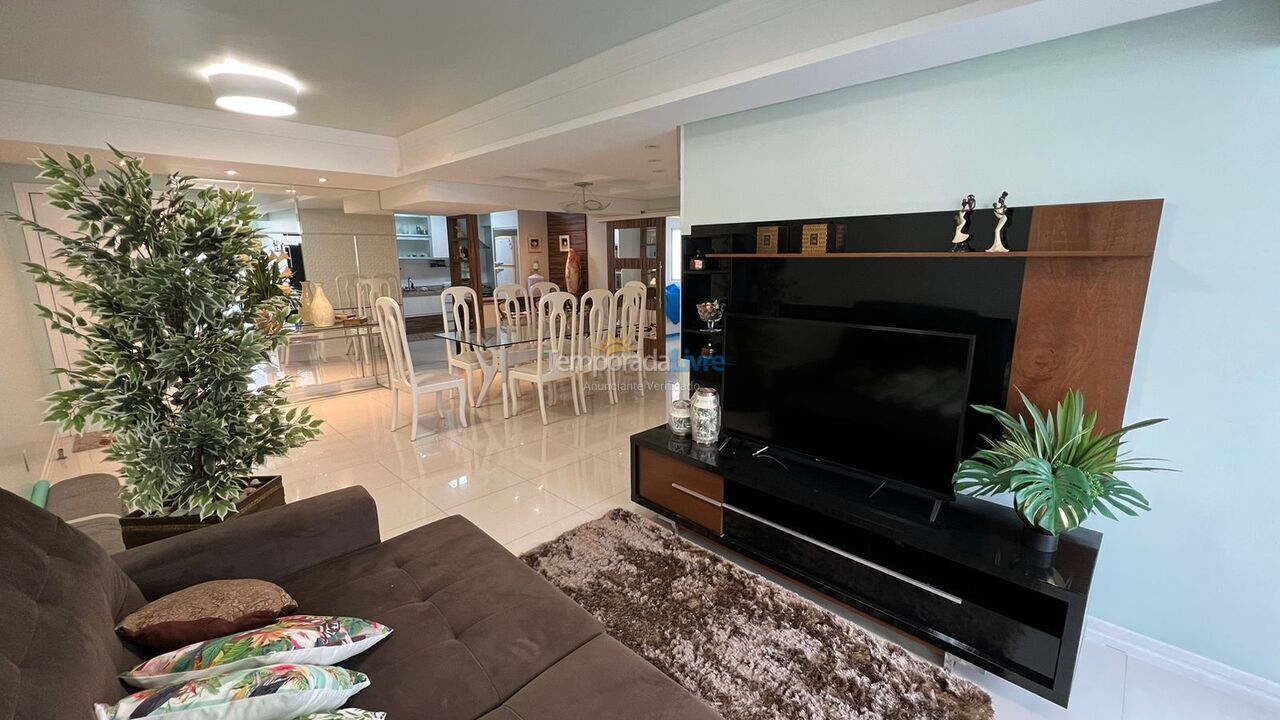 Apartamento para aluguel de temporada em Balneário Camboriú (Praia Central)
