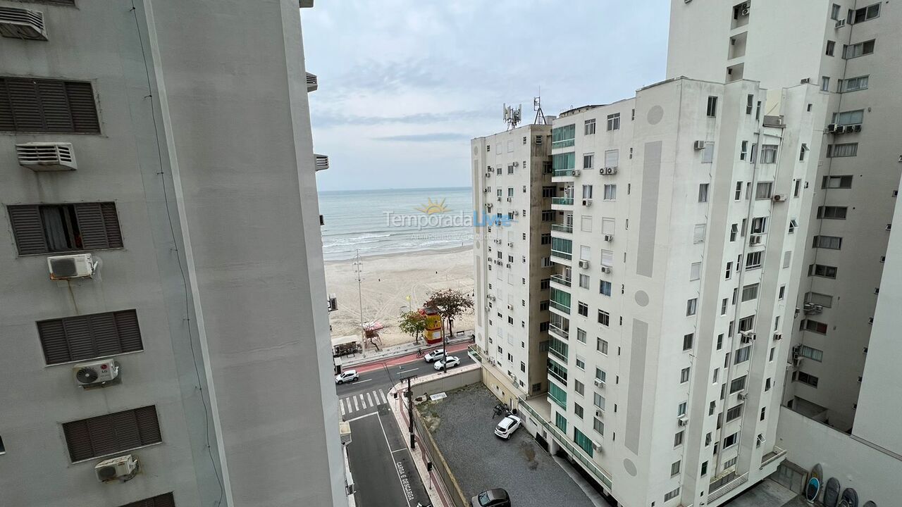 Apartamento para aluguel de temporada em Balneário Camboriú (Praia Central)