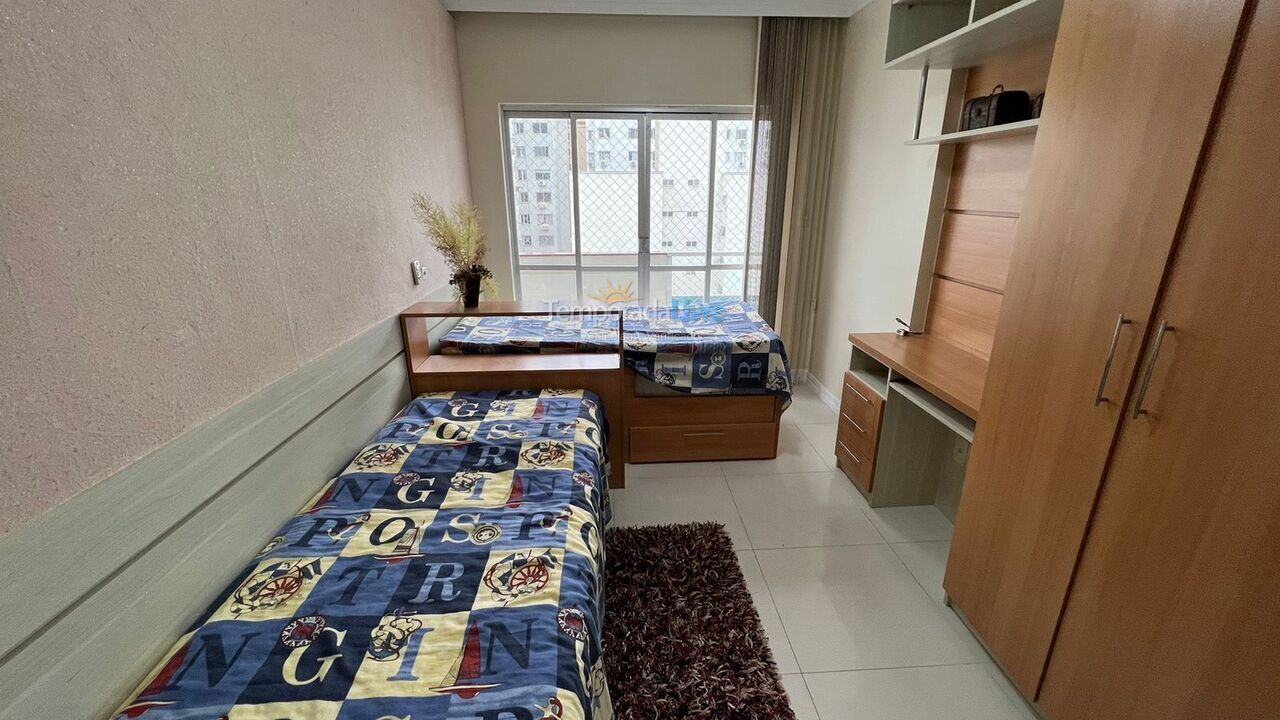 Apartamento para aluguel de temporada em Balneário Camboriú (Praia Central)