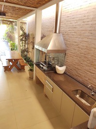 Frente ao mar pé na Areia - Disponível