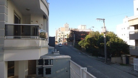 3 BEDROOMS IN BOMBAS BOMBINHAS AND DOUBLE SPACE