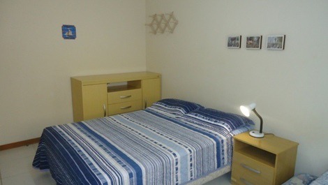 3 BEDROOMS IN BOMBAS BOMBINHAS AND DOUBLE SPACE