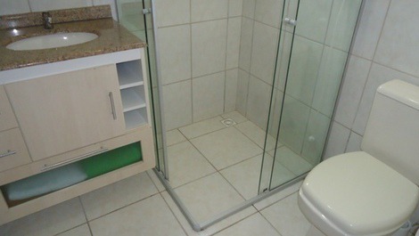 3 BEDROOMS IN BOMBAS BOMBINHAS AND DOUBLE SPACE