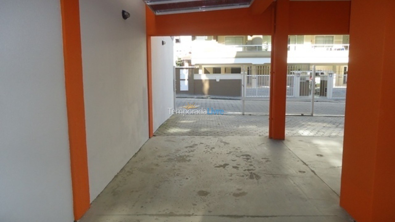 Apartment for vacation rental in Bombinhas (Praia de Bombas)
