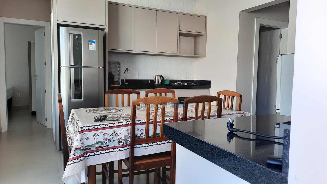 Apartamento para aluguel de temporada em Bombinhas (Canto Grande)