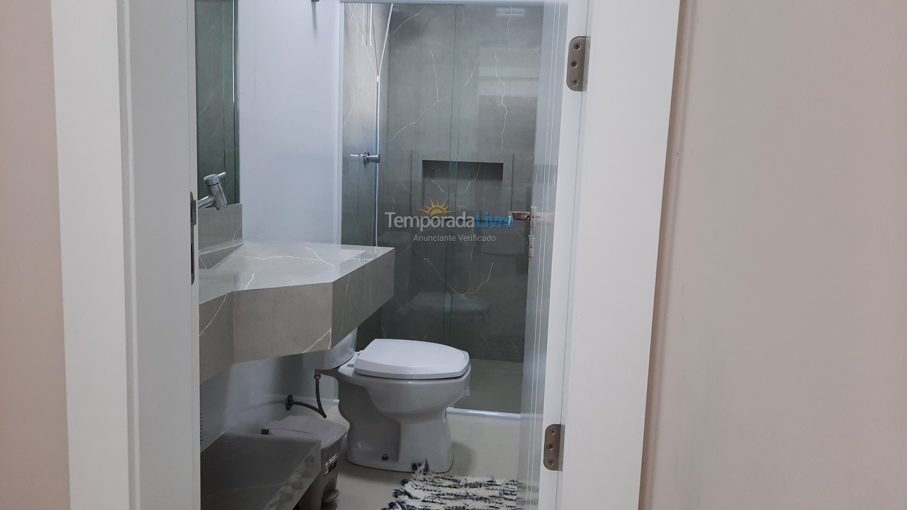 Apartamento para aluguel de temporada em Bombinhas (Canto Grande)