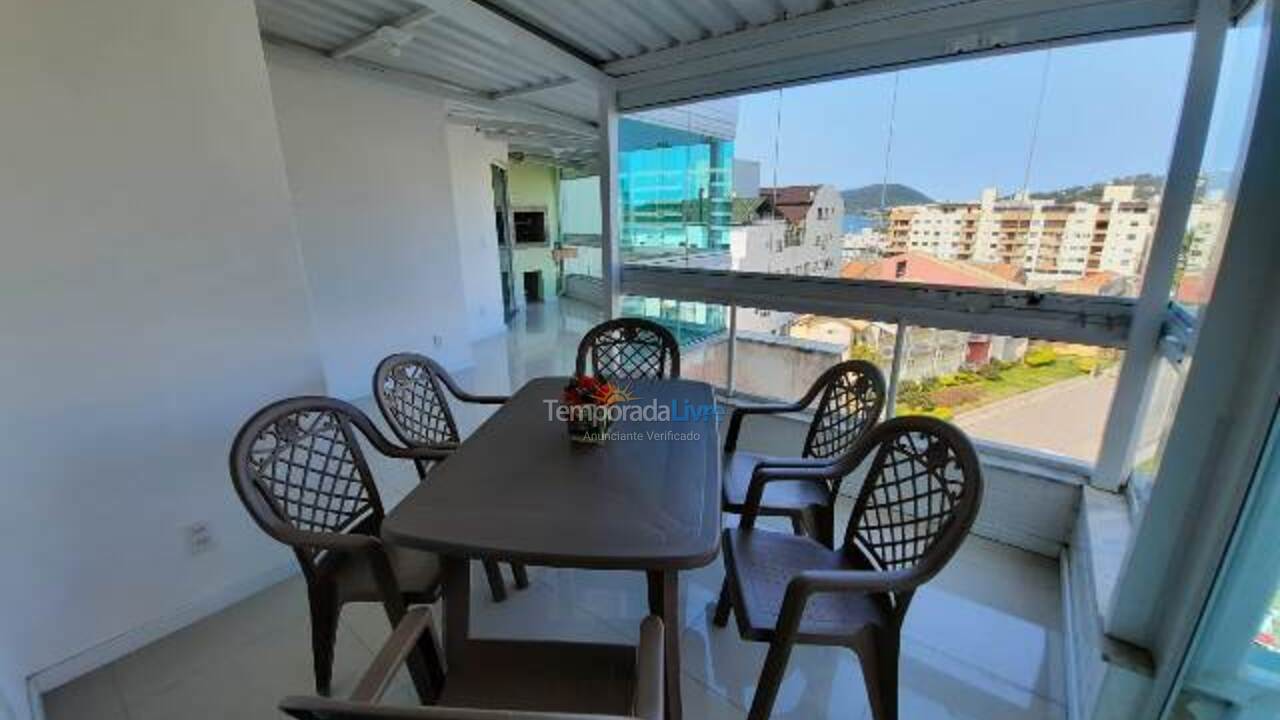 Apartment for vacation rental in Bombinhas (Praia de Bombas)