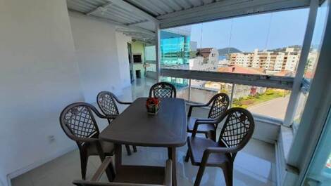 Penthouse with 2 suites a few meters from the sea in Bombas