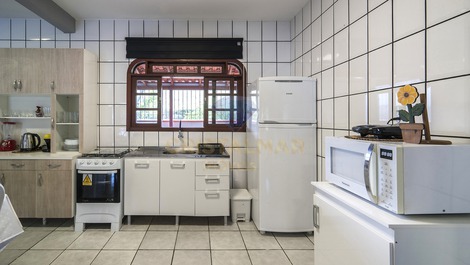 CASA DE PRAIA COM PISCINA DISPONÍVEL PARA O REVEILLON