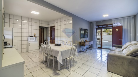CASA DE PRAIA COM PISCINA DISPONÍVEL PARA O REVEILLON