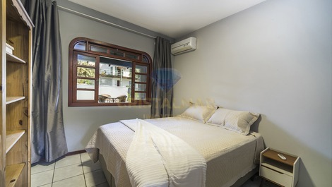CASA DE PRAIA COM PISCINA DISPONÍVEL PARA O REVEILLON