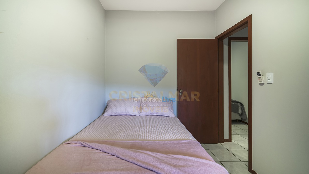Casa para aluguel de temporada em Bombinhas (Praia de Bombas)