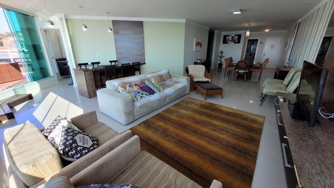 Apartamento frente al mar en Bombas con capacidad para 8 personas.