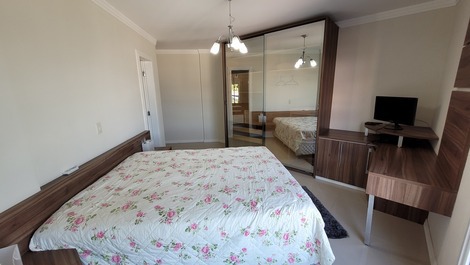 Apartamento frente al mar en Bombas con capacidad para 8 personas.