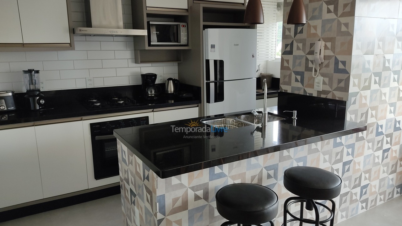 Apartment for vacation rental in Governador Celso Ramos (Praia de Palmas)