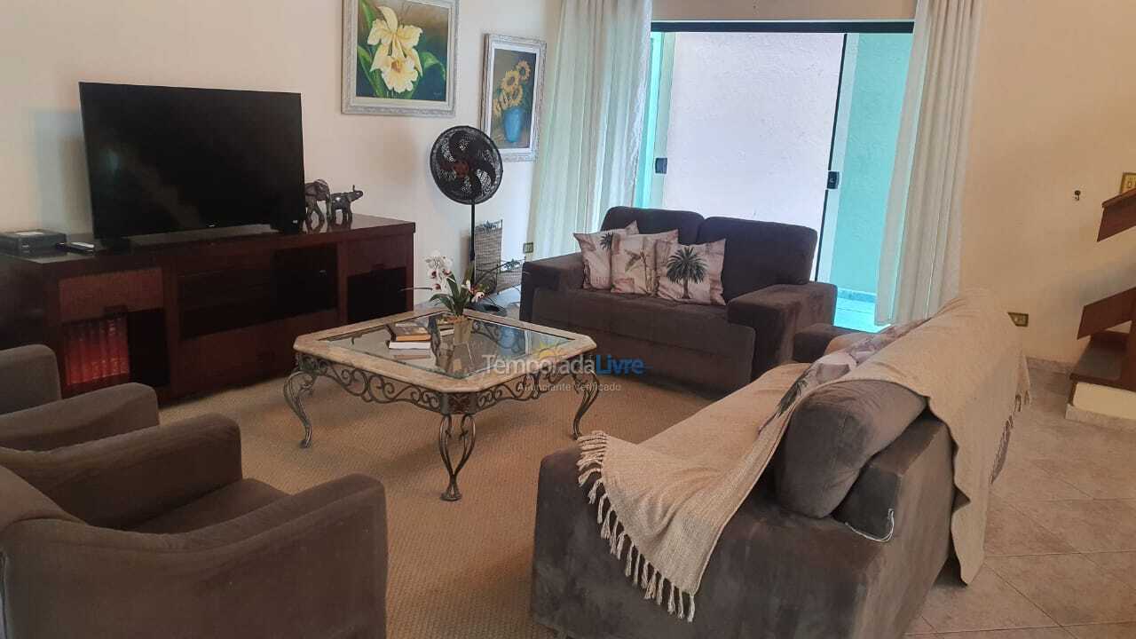 Casa para aluguel de temporada em Guarujá (Enseada)