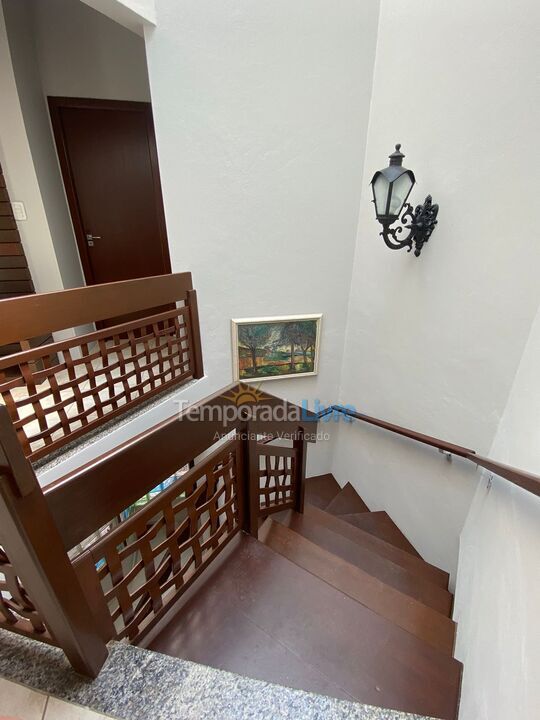 Casa para alquiler de vacaciones em Bombinhas (Praia de Bombas)