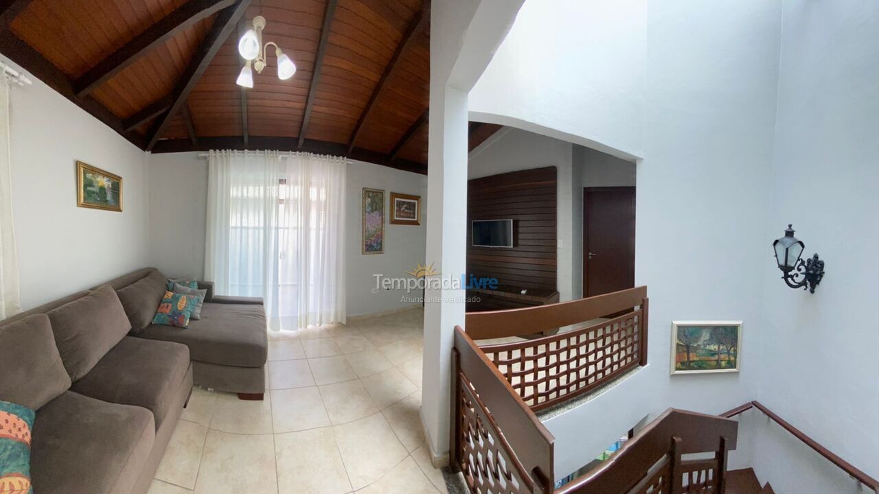 Casa para alquiler de vacaciones em Bombinhas (Praia de Bombas)