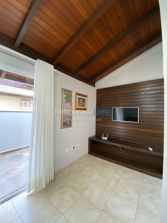 Casa para alquiler de vacaciones em Bombinhas (Praia de Bombas)