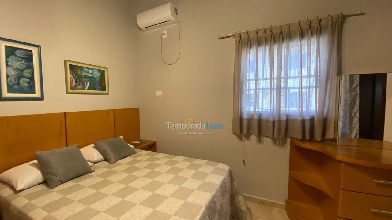 Casa para alquiler de vacaciones em Bombinhas (Praia de Bombas)