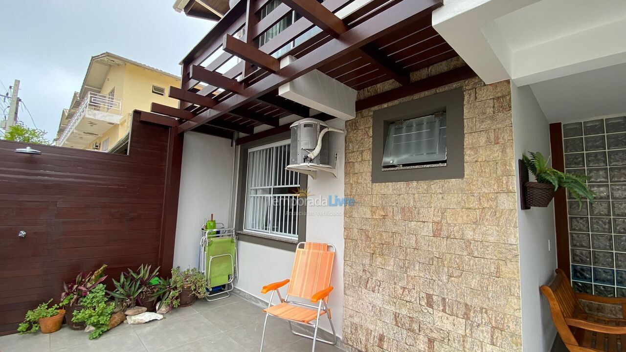 Casa para alquiler de vacaciones em Bombinhas (Praia de Bombas)