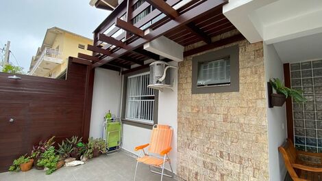 Playa Bombas - 04 habitaciones - 70 m del mar