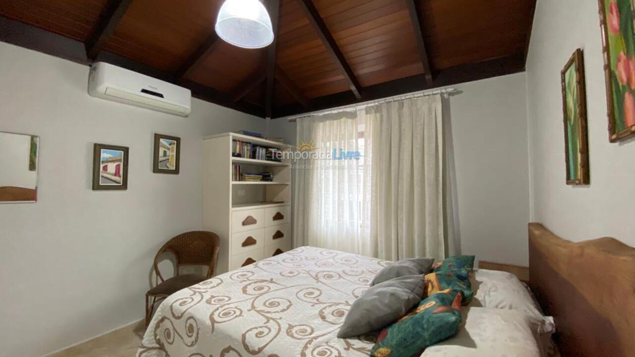 Casa para alquiler de vacaciones em Bombinhas (Praia de Bombas)