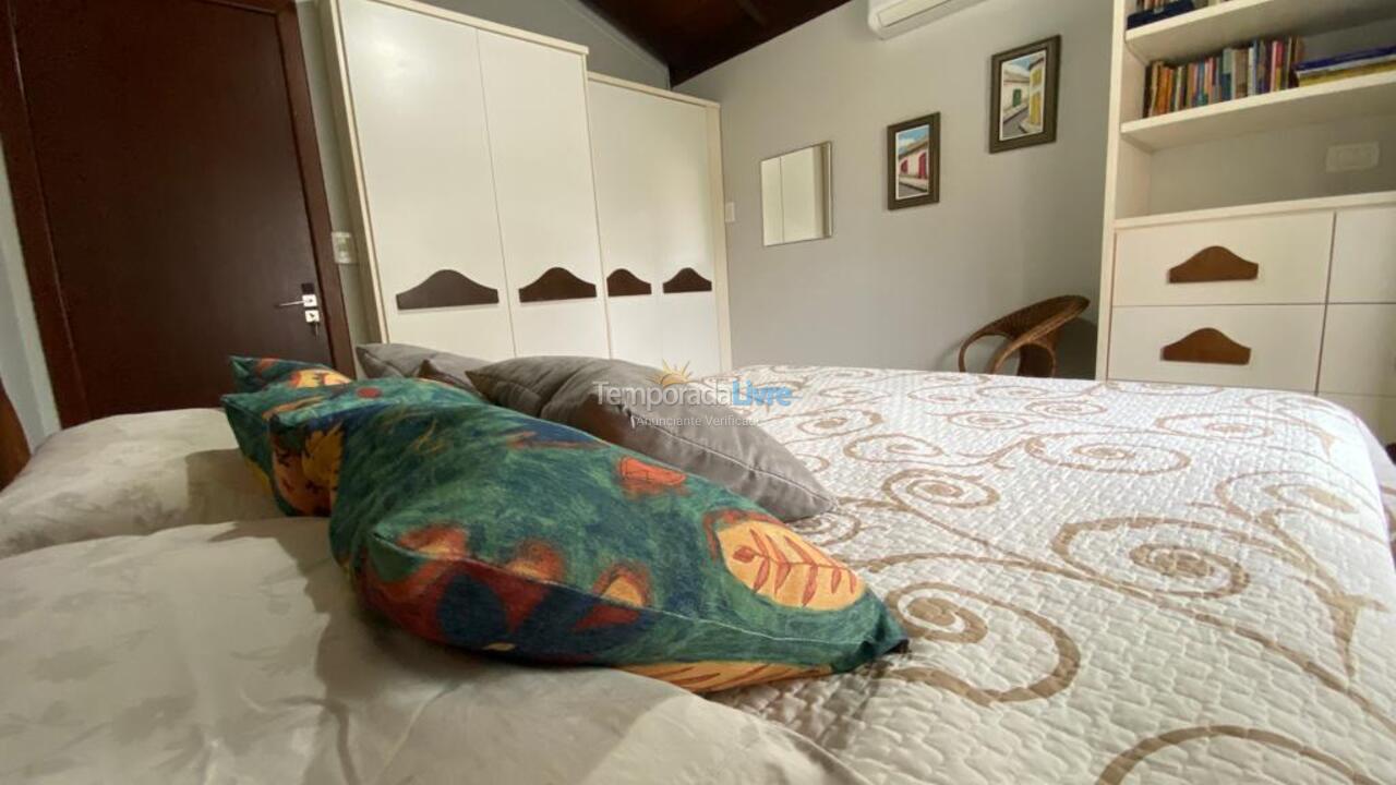 Casa para alquiler de vacaciones em Bombinhas (Praia de Bombas)