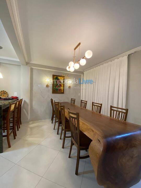 Casa para alquiler de vacaciones em Bombinhas (Praia de Bombas)