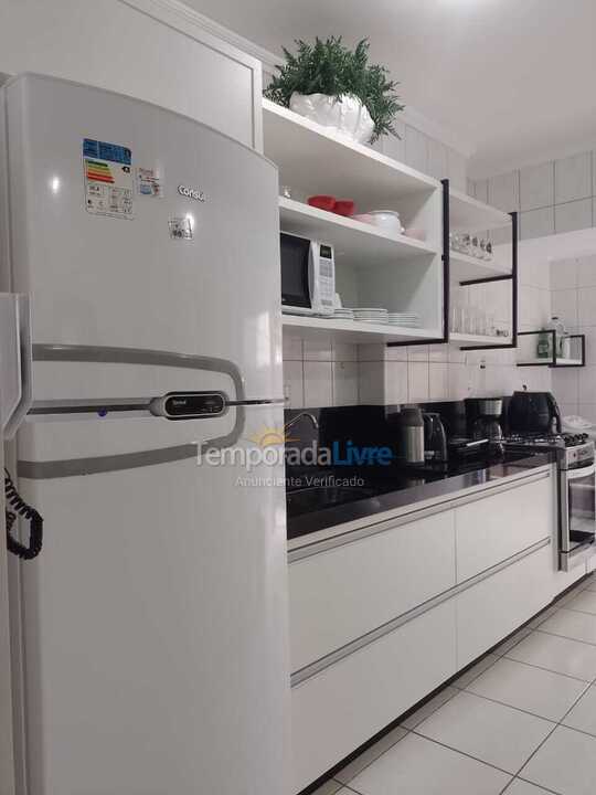Apartamento para aluguel de temporada em Itapema (Meia Praia)