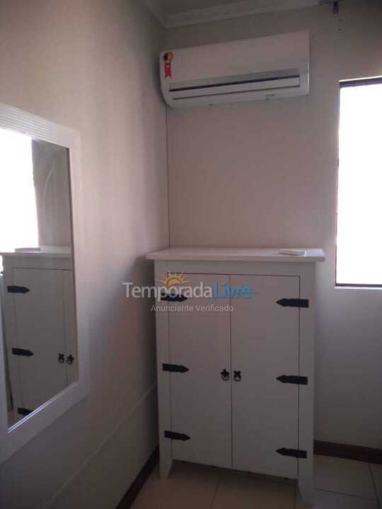 Apartamento para aluguel de temporada em Itapema (Meia Praia)