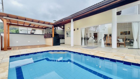 Casa para alugar em Guarujá - Praia do Pernambuco