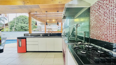 Gated Condominium with 3 Suites, Air Conditioning, Wi-Fi and Leisure