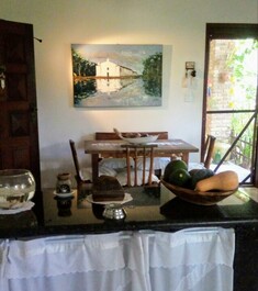 2-suite house 50m from the sea in 1200m2 of private garden/7 people//AC