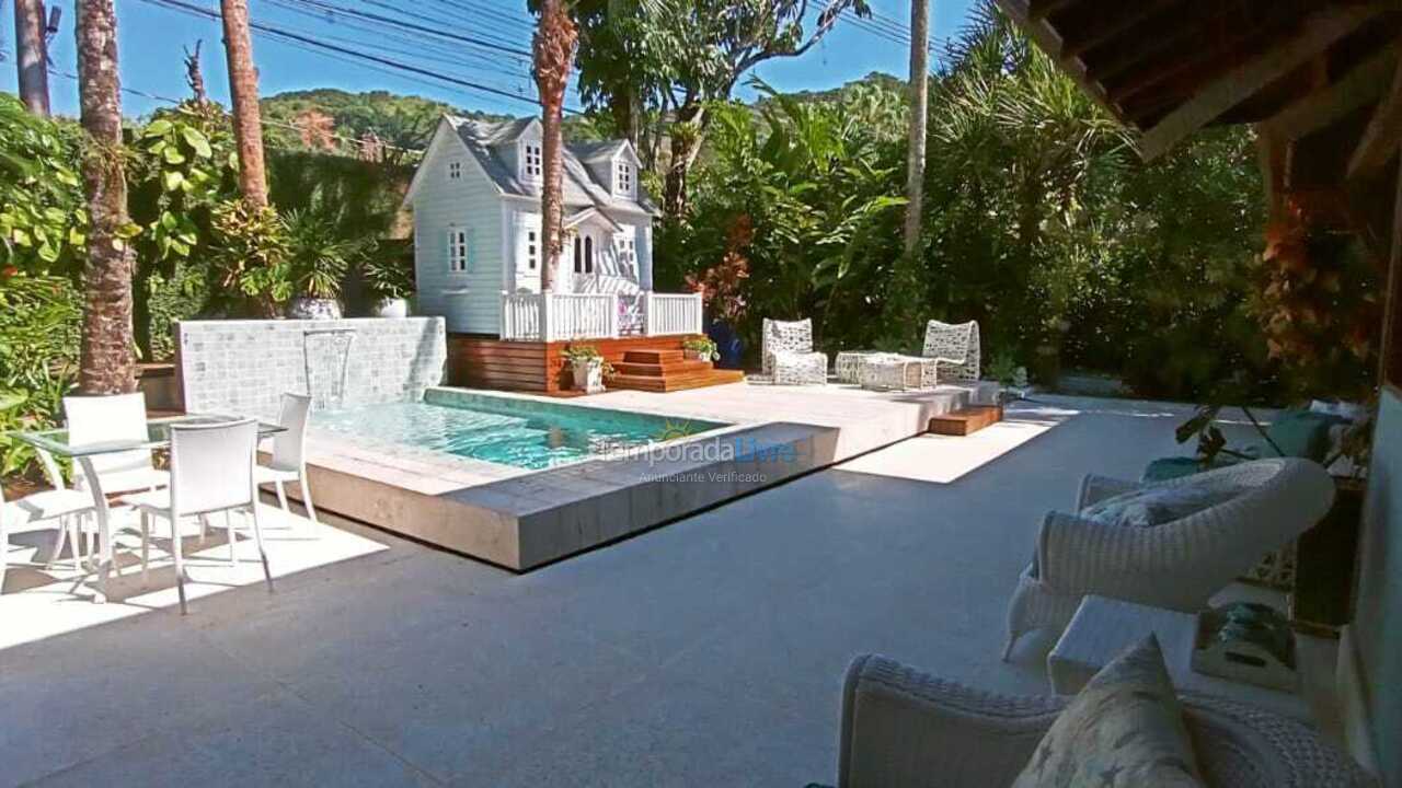 Casa para aluguel de temporada em São Sebastião (Praia da Baleia)