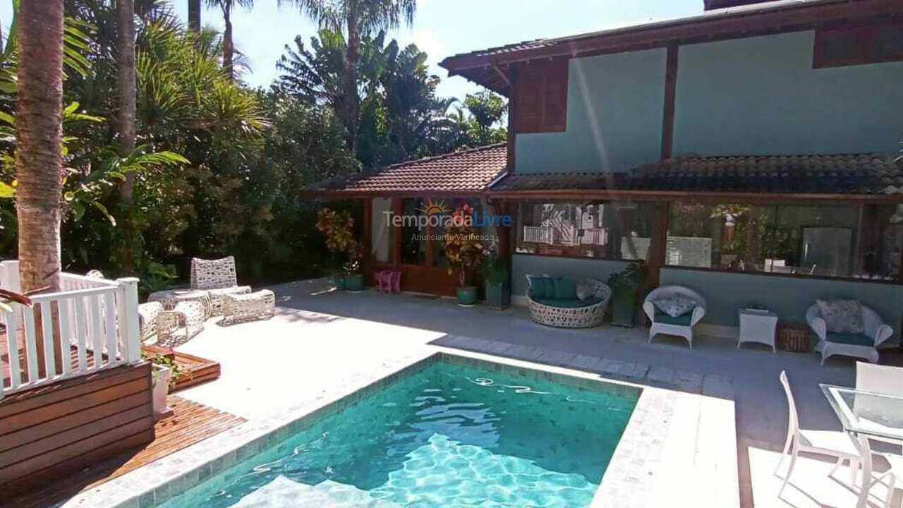 Casa para aluguel de temporada em São Sebastião (Praia da Baleia)