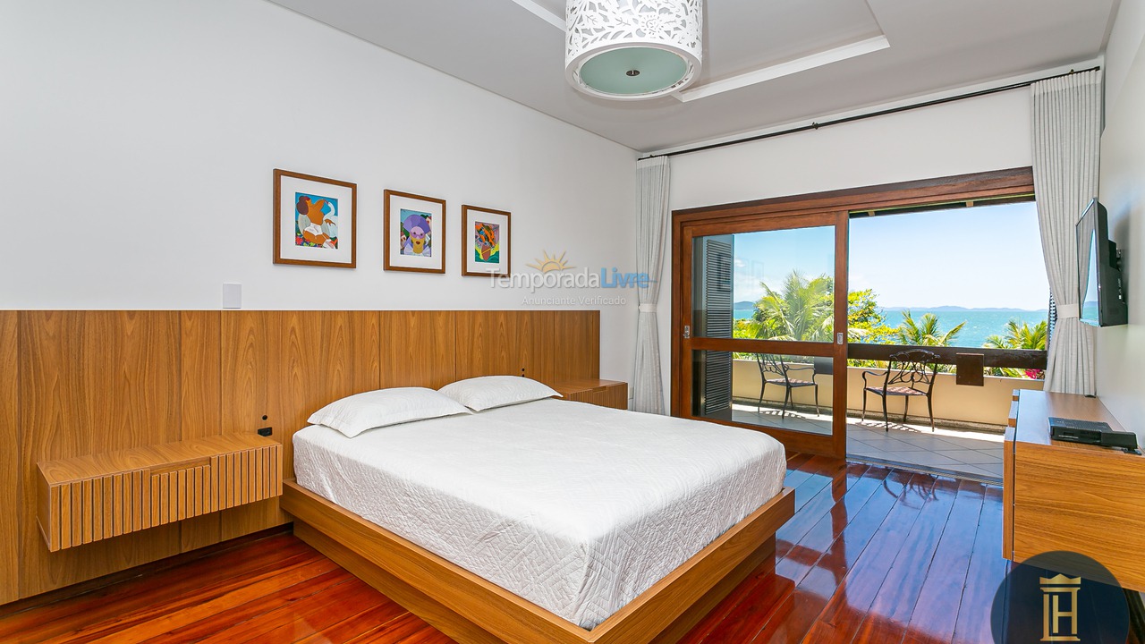 House for vacation rental in Florianopolis (Jurerê Internacional)