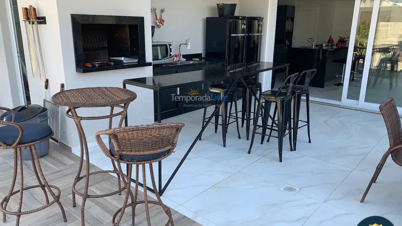 Casa para aluguel de temporada em Florianopolis (Jurerê Internacional)