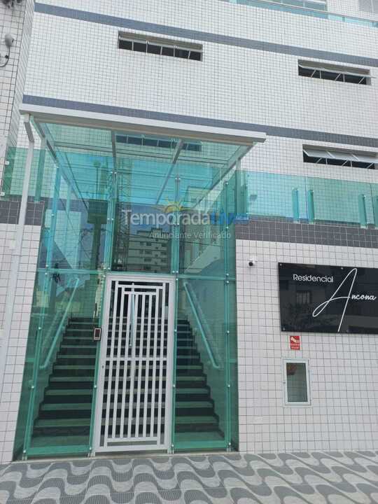 Apartamento para aluguel de temporada em Praia Grande (Vila Tupi)